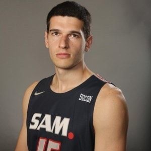 Meet your Posher, Stefan